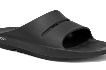 Oofos Ooahh recuperatieslipper zwart unisex