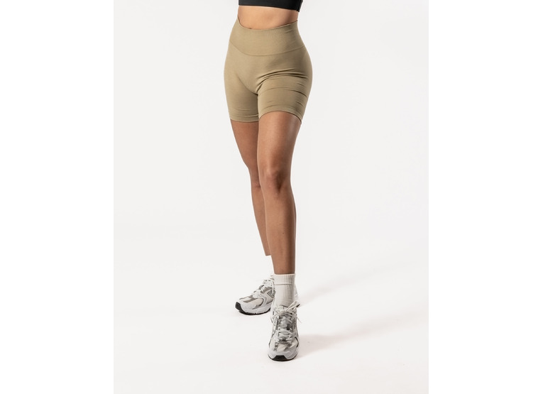 Aesthetic Wolf Reform seamless short ecru dames