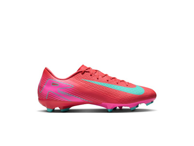 Met Nike voetbalschoenen speel je op alle ondergronden