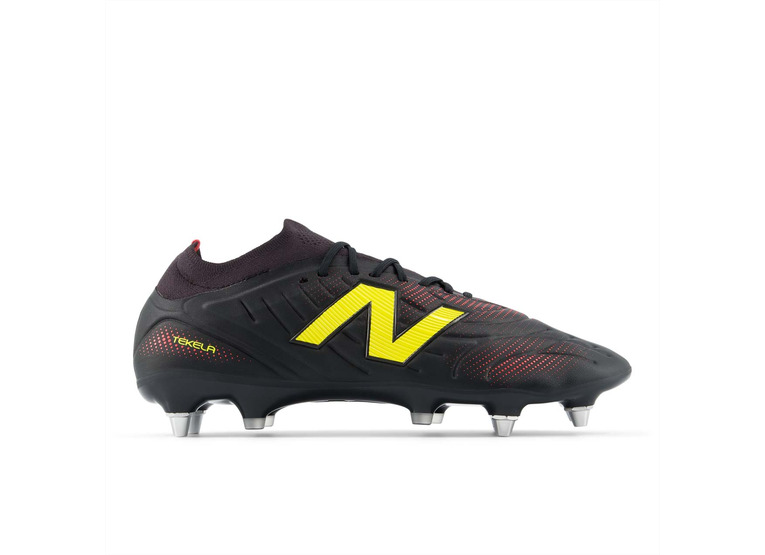New Balance Tekela Pro Low SG V5 voetbalschoen zwart
