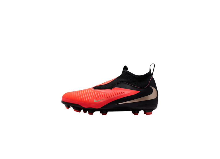Nike Jr. Phantom 6 high academy FG voetbalschoen bright crimson/zwart KIDS Nike Jr. Phantom 6 high academy FG voetbalschoen bright crimson/zwart KIDS