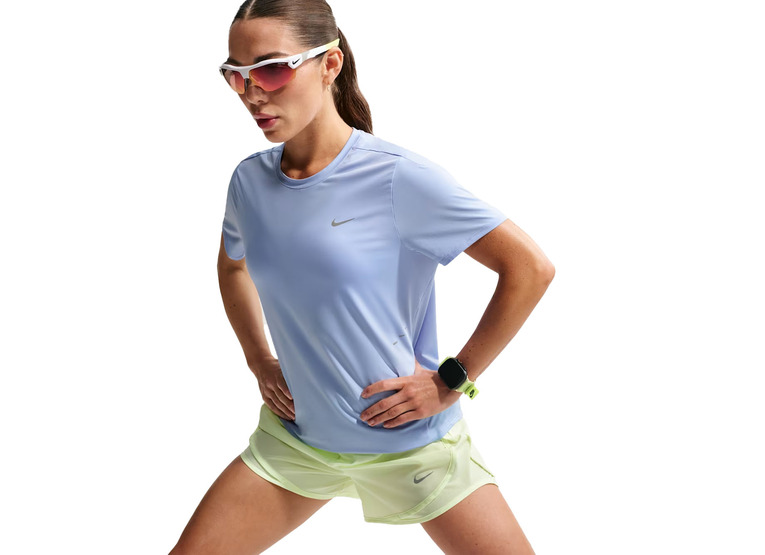 Nike Swift Dri-FIT hardlooptop aluminium dames